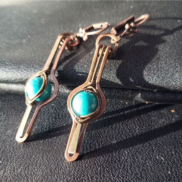 Vintage Free-form Copper? And Bead Leverback Earrings - Picture 2 of 4